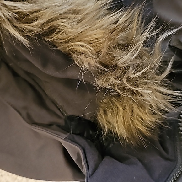 Like New Helly Hansen Fairbanks Parker. Green size XL - Picture 6 of 13